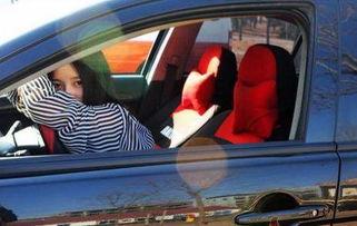 娱乐吃瓜酱男友追公交车